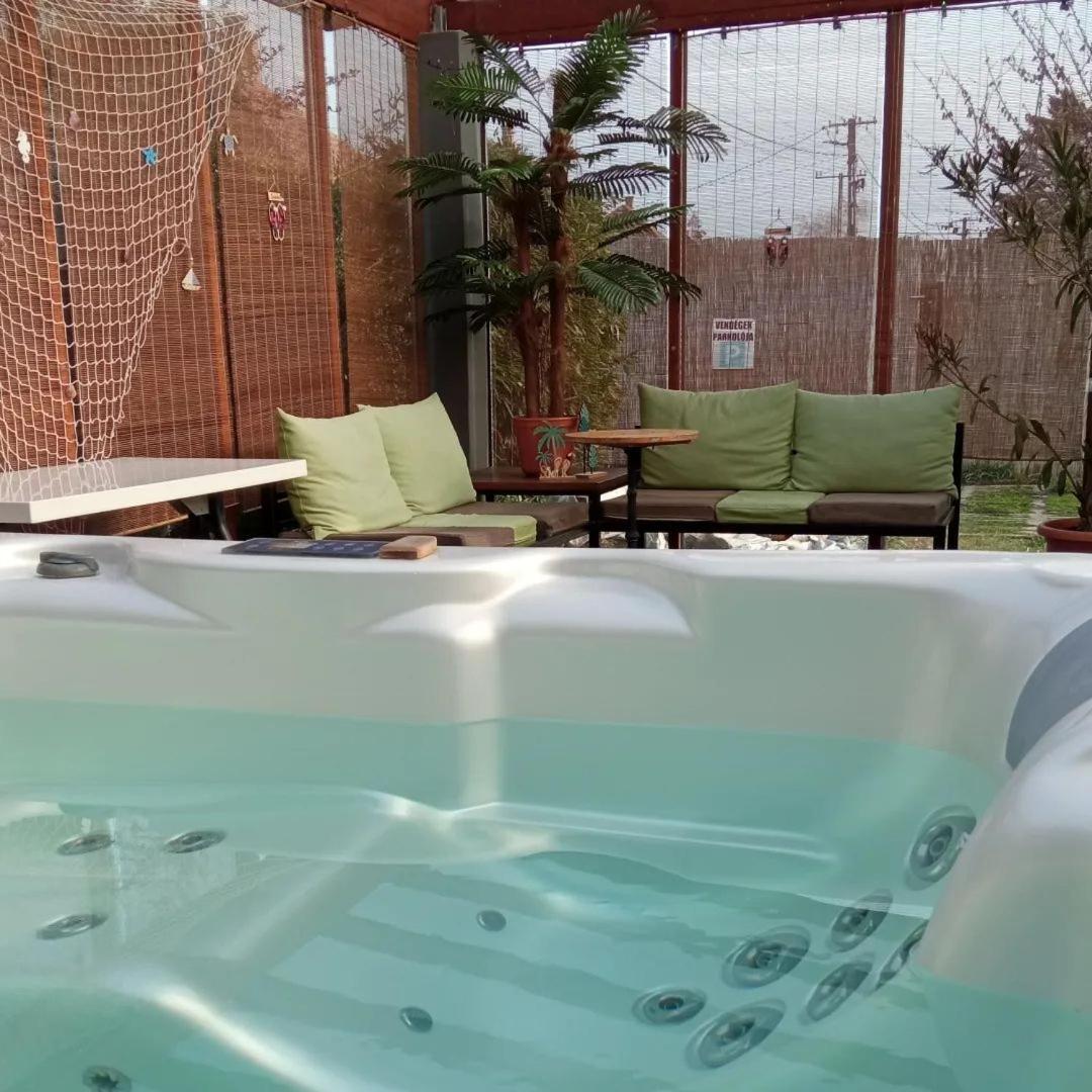 Green Corner Wellness Puspokladany Ngoại thất bức ảnh